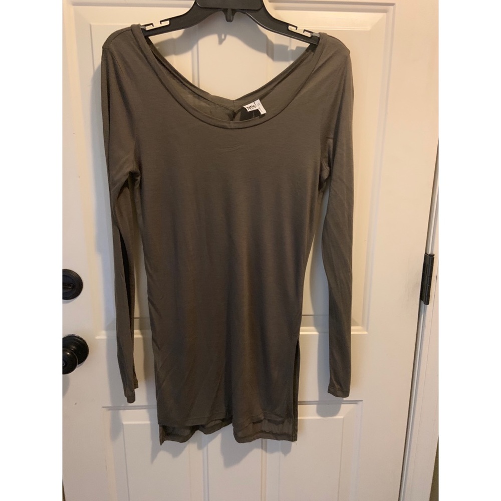 Free Press, Long Shirt
